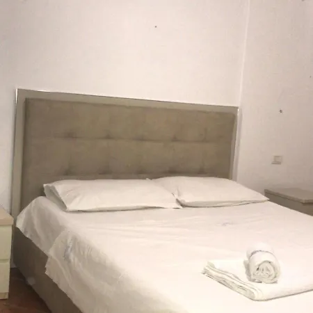 Enias Apartment *
